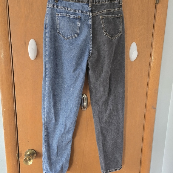 Two-Tone Denim Jeans - Picture 3 of 4